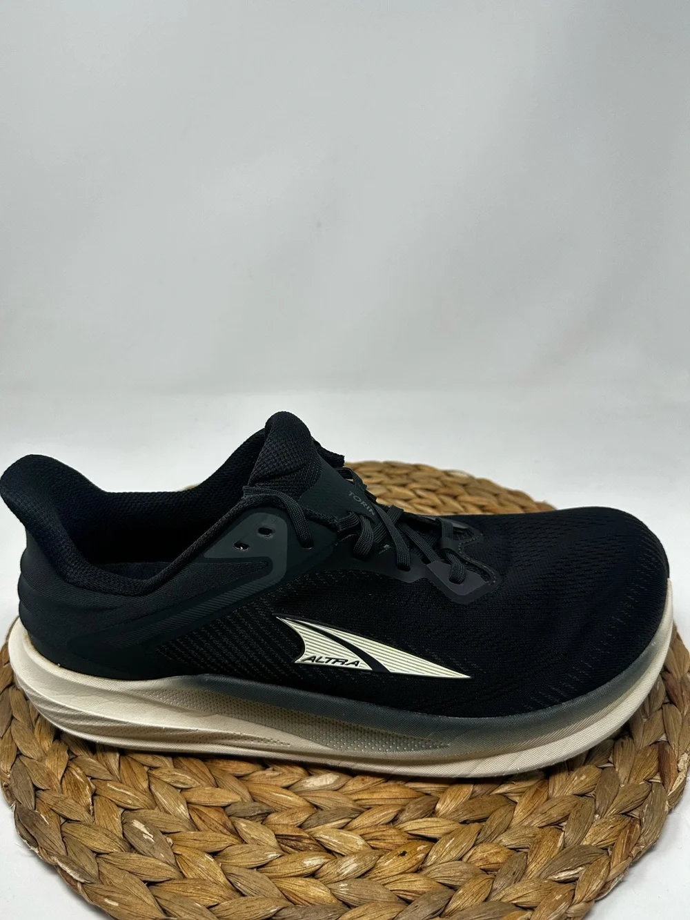 ALTRA Torin 8 Road Running Shoes Black White Size 11.5 Men's